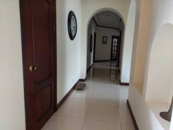 Casa en Venta en San Isidro, Heredia. RAH 23-826