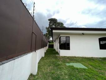 Casa en Venta en San Isidro, Heredia. RAH 23-26