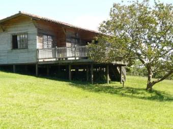 Casa en Venta en San Isidro, Heredia. RAH 22-1353