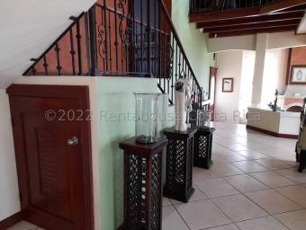 Casa en Venta en San Isidro, Heredia. RAH 22-2180