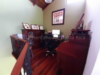 Casa en Venta en San Isidro, Heredia. RAH 22-2180