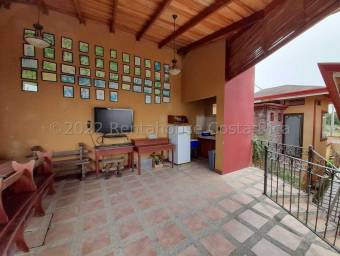 Casa en Venta en San Isidro, Heredia. RAH 22-2180