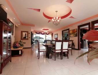 Casa en Venta en San Isidro, Heredia. RAH 23-1164