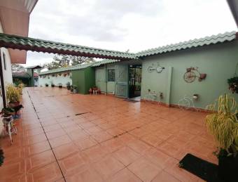 Casa en Venta en San Isidro, Heredia. RAH 23-1164