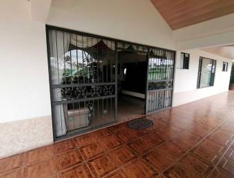 Casa en Venta en San Isidro, Heredia. RAH 23-1164