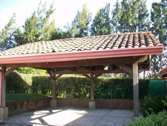 Casa en Venta en San Isidro, Heredia. RAH 23-688