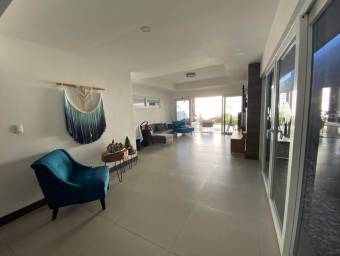 Casa en Venta en Escazú, San José. RAH 23-1640