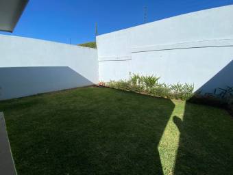 Casa en Venta en Escazú, San José. RAH 23-1640