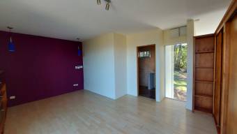 Casa en Venta en Desamparados, San José. RAH 23-1639