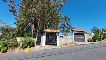 Casa en Venta en Desamparados, San José. RAH 23-1639