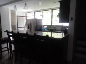 Moderna casa de 2 Niveles en Guapiles Centro, Venta   CG-20-1534