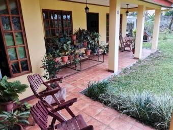 Casa en Venta en Turrialba, Cartago. RAH 23-1631