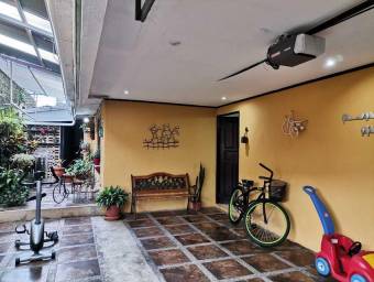 Casa en Venta en La Unión, Cartago. RAH 23-1568