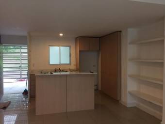 Apartamento en Venta en Santa Ana, San José. RAH 23-1565