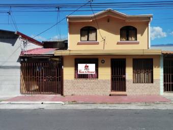 Casa en Venta en El Guarco, Cartago. RAH 23-1641