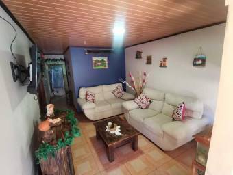 Casa en Venta en El Guarco, Cartago. RAH 23-1641