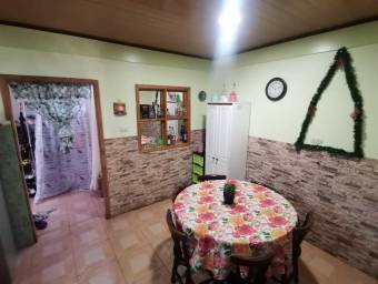 Casa en Venta en El Guarco, Cartago. RAH 23-1641