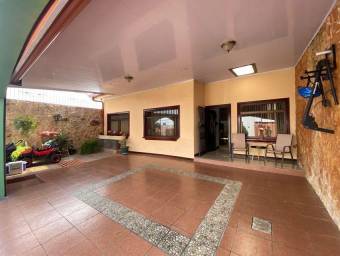 Casa en Venta en La Unión, Cartago. RAH 23-660