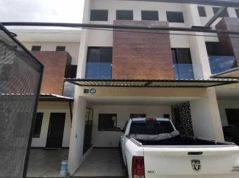 MLS-23-1588 VENTA CASA NUEVA MORAVIA SAN JOSE