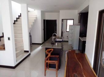 MLS-23-1588 VENTA CASA NUEVA MORAVIA SAN JOSE