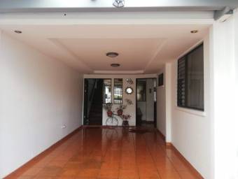 Casa en Venta en Desamparados, San José. RAH 23-1653