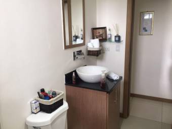 Apartamento en Venta en Santa Ana, San José. RAH 23-1351