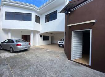 Venta hermosa casa en Residencial La Itaba, Ayarco Sur, Curridabat, San José