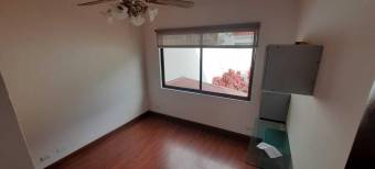 Casa en Venta en Rohrmoser, San José. RAH 23-1353