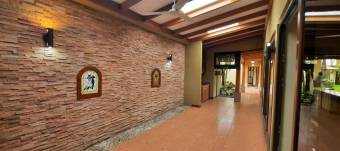 Casa en Venta en Santo Domingo, Heredia. RAH 23-1065