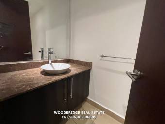 Escazu apartamento alquiler $3.800 o en venta /242 mts.