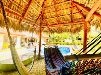 "¡Vacaciones Inolvidables en Casa Bird Whisper! Tu Oasis Privado en Tamarindo"