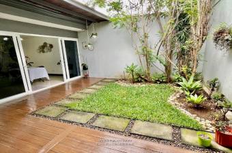 Casa en Escazu en venta $270.000 /Guachipelin