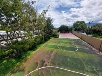 Se alquila espacioso apartamento en exclusivo condominio de Guácima de Alajuela 24-692