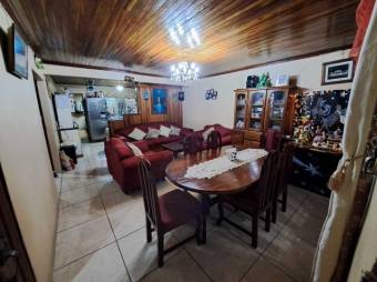 MLS-24-1032 VENTA CASA MONTES DE OCA SAN JOSE