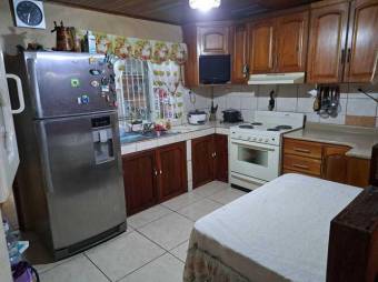 MLS-24-1032 VENTA CASA MONTES DE OCA SAN JOSE