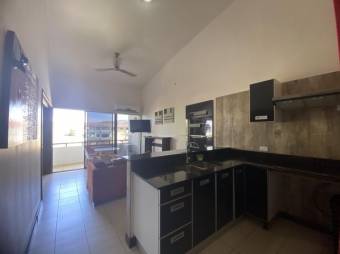 Se alquila moderno apartamento amoblado en condominio de Santa Ana 24-987 