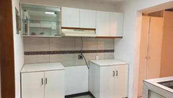 Se vende espacioso apartamento con patio en San Pablo de Heredia 24-922 