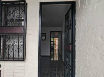 Se vende casa de uso de suelo mixto junto con apartamento en San Francisco 2 Ríos 24-875