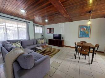 Se vende espaciosa casa con patio y terraza en San Francisco de Heredia 24-784