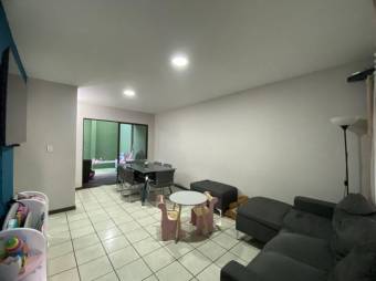 Se vende espaciosa casa en Alajuelita de San José 24-1046 