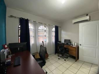 Se vende espaciosa casa en Alajuelita de San José 24-1046 