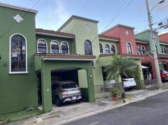 Se vende espaciosa casa en Alajuelita de San José 24-1046 