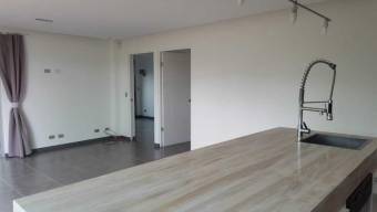 Se vende moderno y espacioso apartamento en Piedades de Santa Ana 23-1453