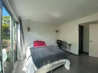 Se vende moderno y espacioso apartamento en Piedades de Santa Ana 23-1453