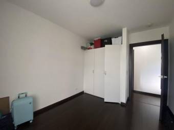 Se vende espacioso y moderno apartamento en Granadilla de Curridabat 24-14