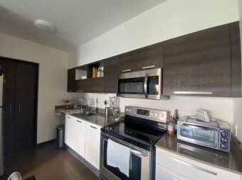 Se vende espacioso y moderno apartamento en Granadilla de Curridabat 24-14