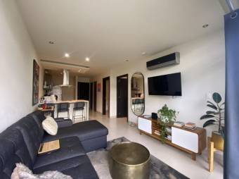 Se vende lindo apartamento para inversión en condominio de  Santa Ana 23-2728