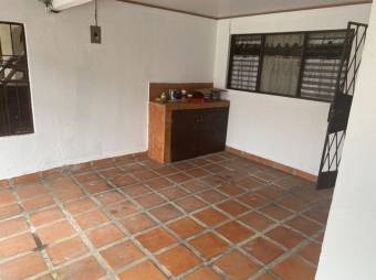 Se vende espaciosa casa con terraza en San Francisco 2 Rios 24-746