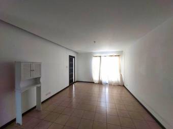 Se alquila espacioso apartamento frente a Hospital metropolitano en Pozos de Santa Ana 24-1126