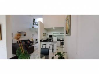 VENTA DE CASA, SAN JOSÉ, SANTA ANA, CONDOMINIO LUSSO